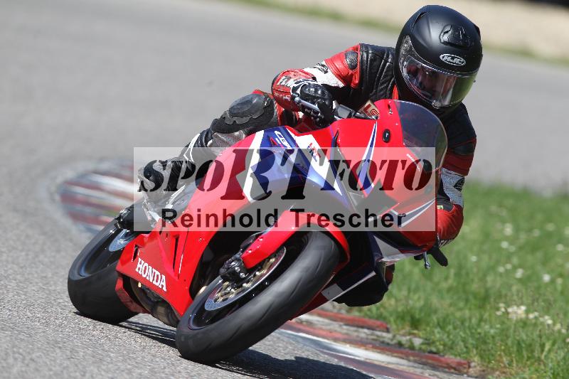 Archiv-2025/11 29.04.2025 PROMAX ADR/Gruppe gruen/ohne